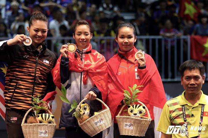 VĐV Wushu Thúy Vi nhận HCV đầu tiên tại SEA Games 29