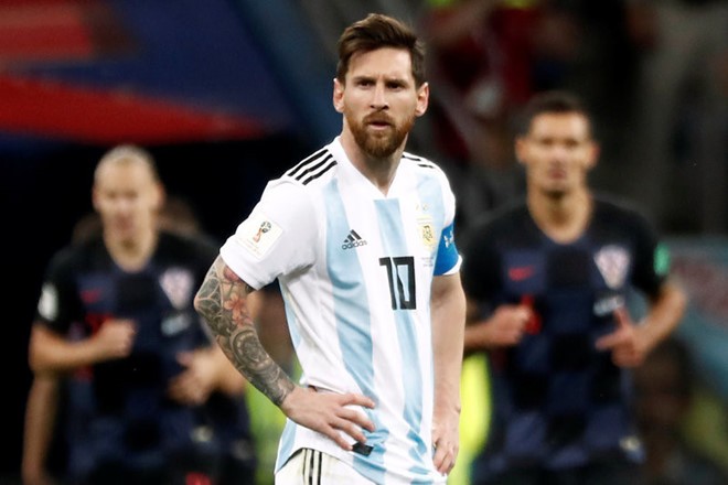 Messi và đồng đội gục ngã trước Croatia.