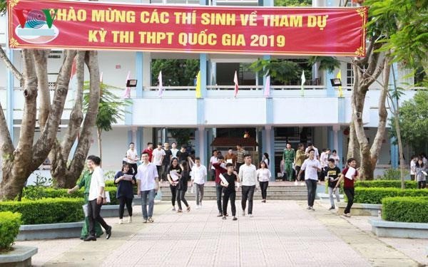 Băn khoăn 'Giấy chứng nhận hoàn thành chương trình THPT'