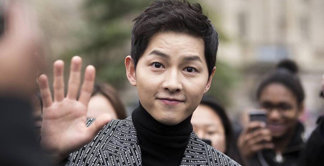 Song Joong Ki tự cách ly