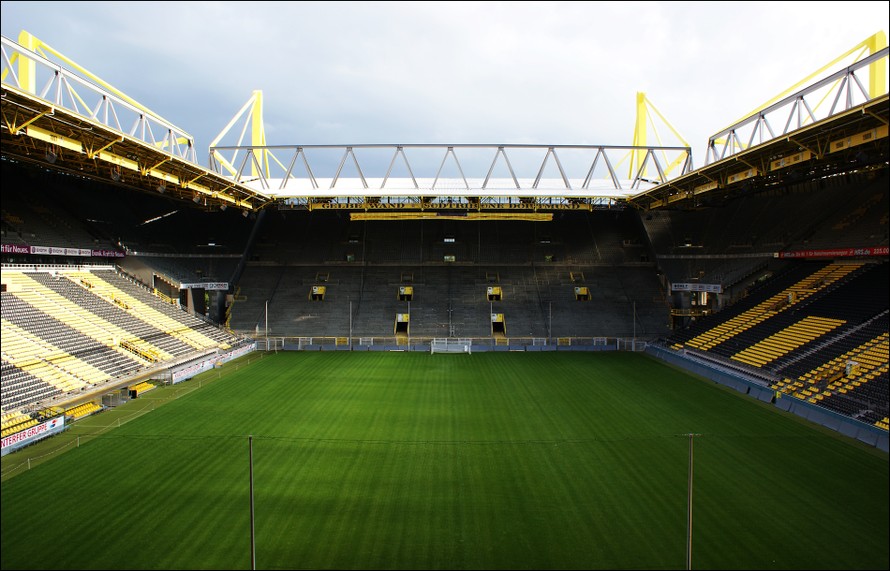 Sân Signal Iduna Park