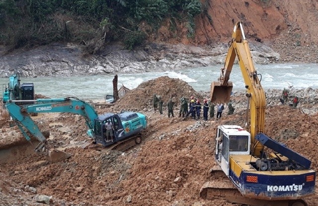 Hôm nay tiếp tục tìm kiếm công nhân mất tích ở thủy điện Rào Trăng 3