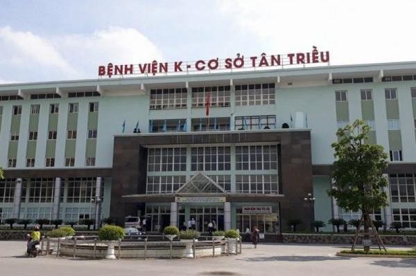 Tiếp tế khẩu trang, lương thực khẩn cấp cho Bệnh viện K Tân Triều