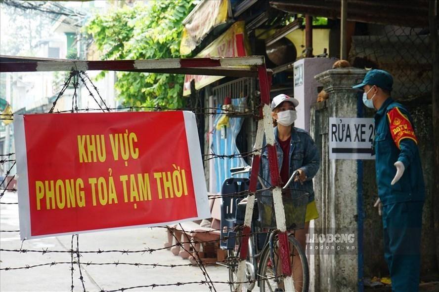 TP HCM phong tỏa gấp nhiều địa điểm sau khi có 3 ca nghi nhiễm