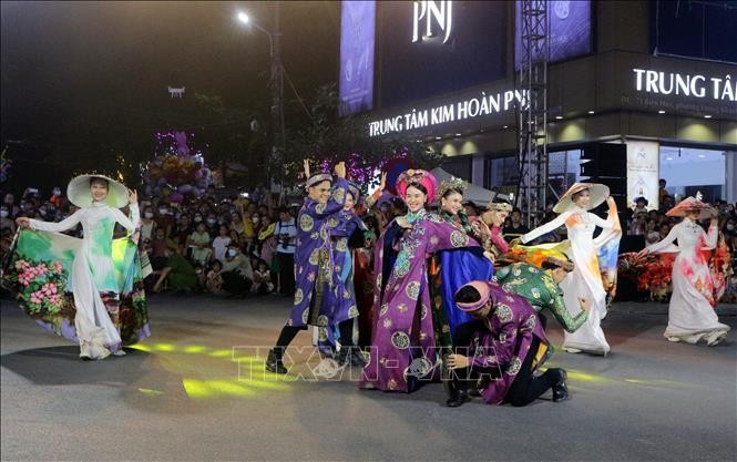 Khai mạc Lễ hội Carnival đường phố tại Hà Nam