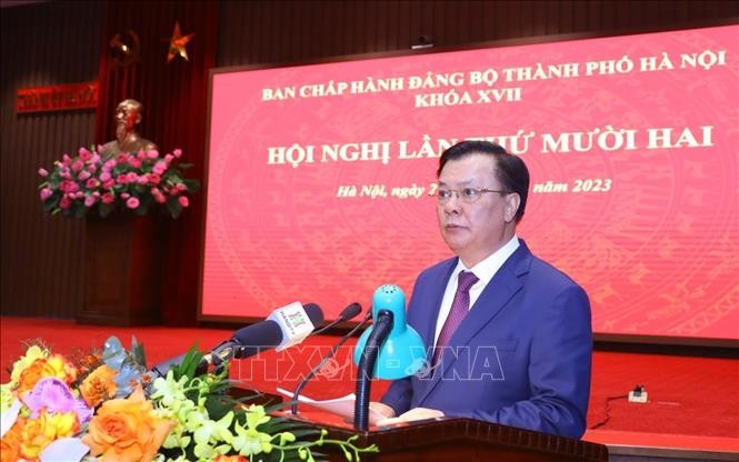 Bí thư Thành ủy Hà Nội Đinh Tiến Dũng phát biểu khai mạc hội nghị. Ảnh: TTXVN