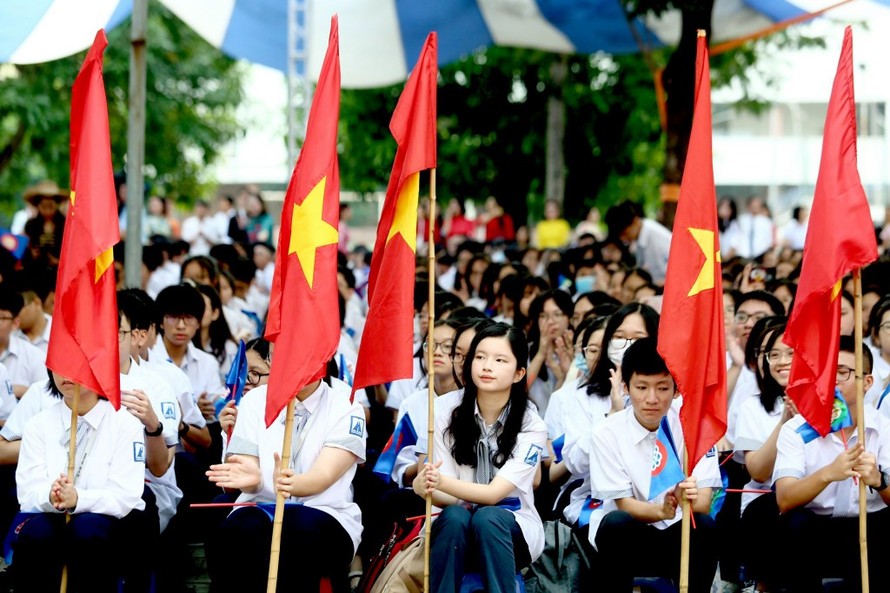 Hơn 2,2 triệu học sinh Thủ đô hân hoan chào đón năm học mới 2023 - 2024