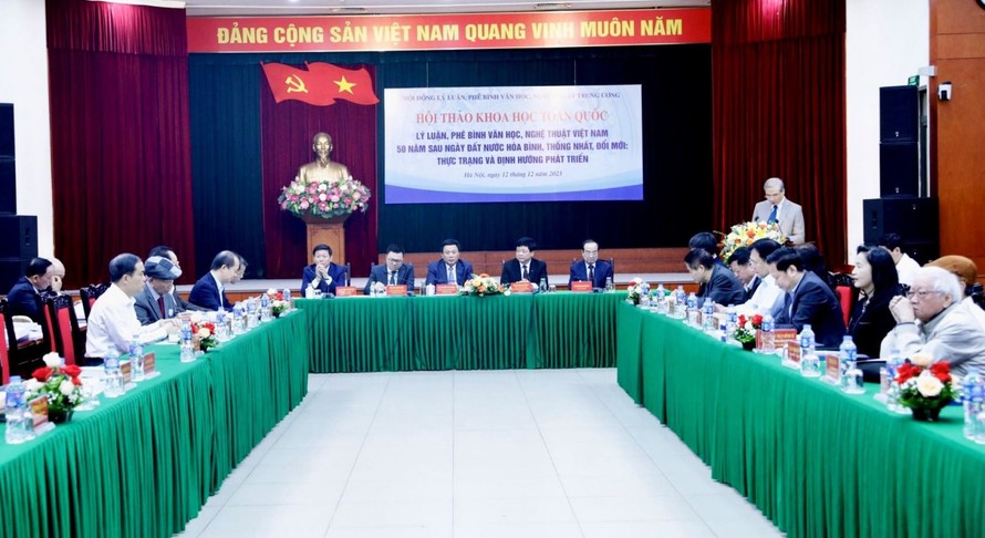 Hội thảo về lý luận, phê bình văn học, nghệ thuật 50 năm sau ngày đất nước hòa bình, thống nhất