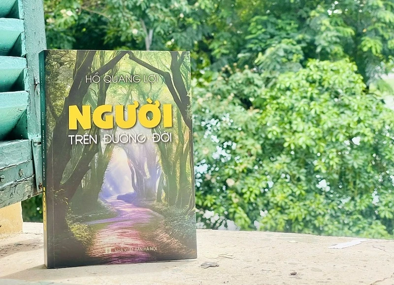 Cuốn sách "Người trên đường đời"