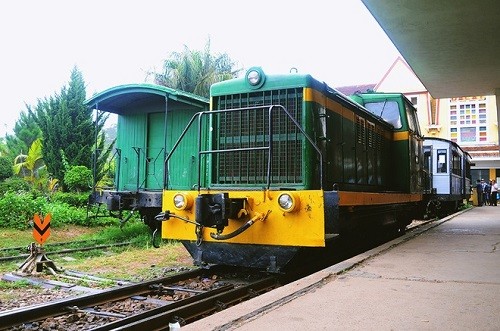 Mỗi chuyến du lịch bằng tàu Đà Lạt- Trại Mát hết khoảng 90 phút. Ảnh: Phong Vinh.