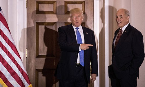 Ông John Kelly, phải, và Tổng thống đắc cử Trump.