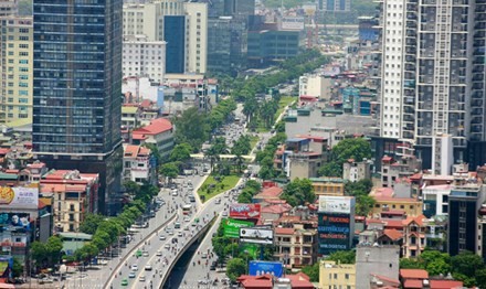 Khu Đô thị Trung Hòa-Nhân Chính (Hà Nội) có mật độ xây dựng dày đặc. Ảnh: Như Ý.