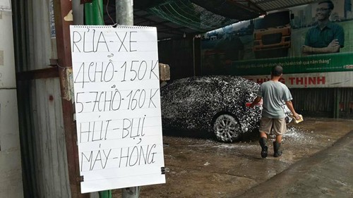 Năm nào các cửa hàng cũng treo biển "máy hút bụi hỏng" trong khi phí dịch vụ thì tăng gấp đôi. 