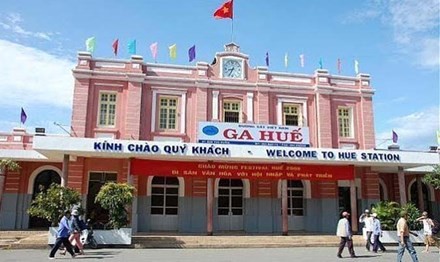 Ga Huế