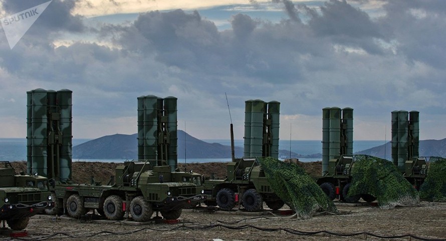 Tên lửa phòng không S-400 của Nga. Ảnh Sputnik