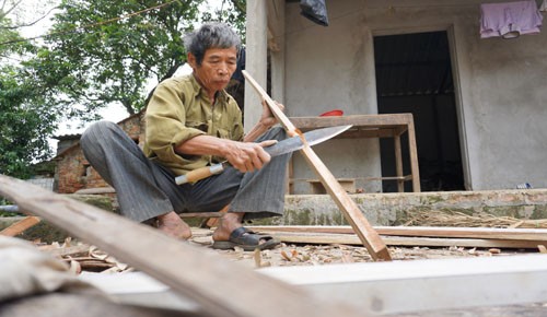 Ông Hán bảo vui vì con gái còn sống, nhưng luôn đau đáu mong mỏi ngày gặp mặt con sau bao năm xa cách.