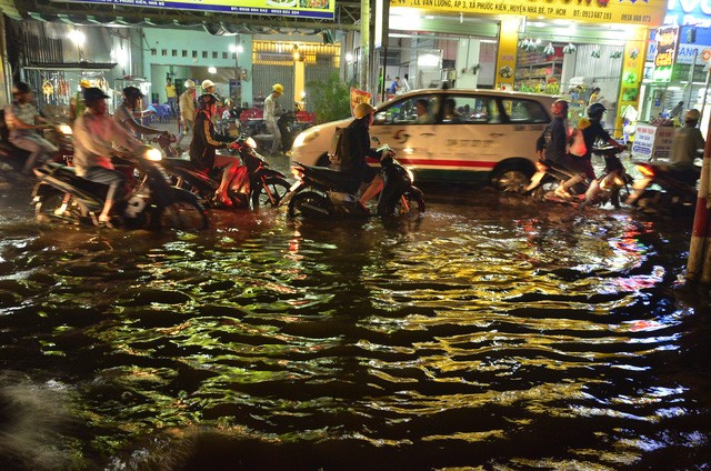 Đường Lê Văn Lương huyện Nhà Bè