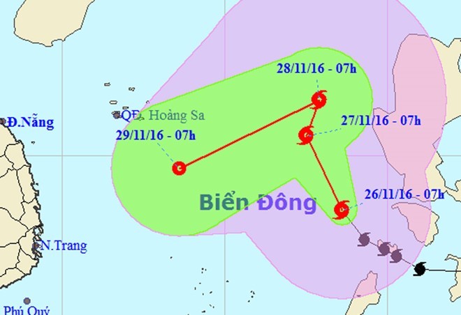 Bão số 9 đã chuyển hướng hơn 90 độ di chuyển vào khu vực trung bộ. Ảnh: NCHMF.