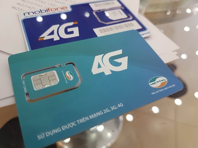 Nhiều khách đổi SIM 4G trước Tết nhằm tranh thủ khuyến mại của nhà mạng và chuẩn bị sẵn để đón công nghệ mới này sớm nhất. 