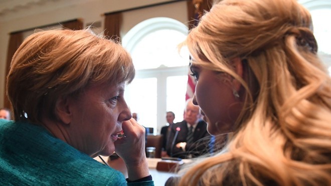 Ivanka Trump và Thủ tướng Đức Angela Merkel trong một cuộc gặp hôm 18/3. Ảnh: Shutterstock.