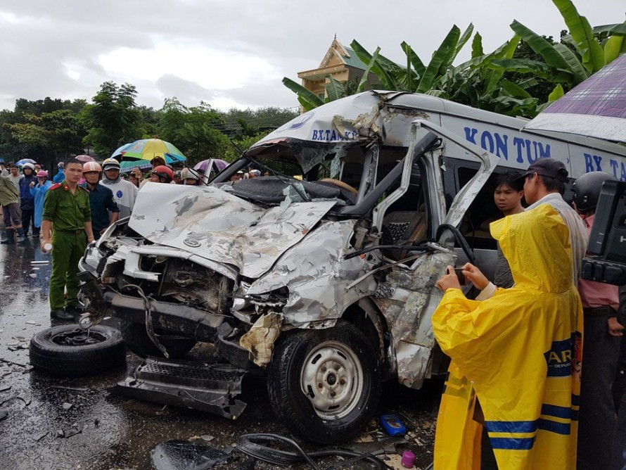 Khởi tố, tạm giam tài xế gây tai nạn khiến 17 người thương vong