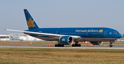 Vietnam Airline đã phải hủy 10 chuyến bay nội địa do ảnh hưởng bão số 12