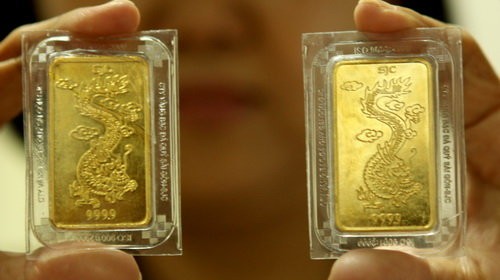 Giá vàng ngày 7/4: Thị trường quốc tế 'dậm chân tại chỗ', vàng trong nước tiếp đà giảm
