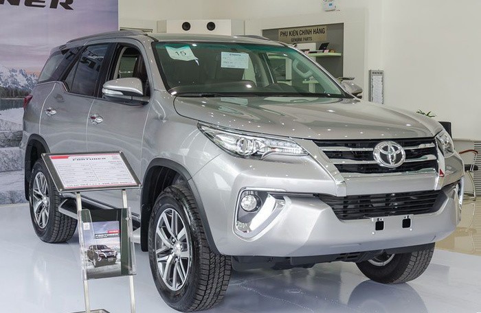 Phiên bản nào của mẫu SUV Toyota Fortuner bán chạy nhất tháng 8/2018?