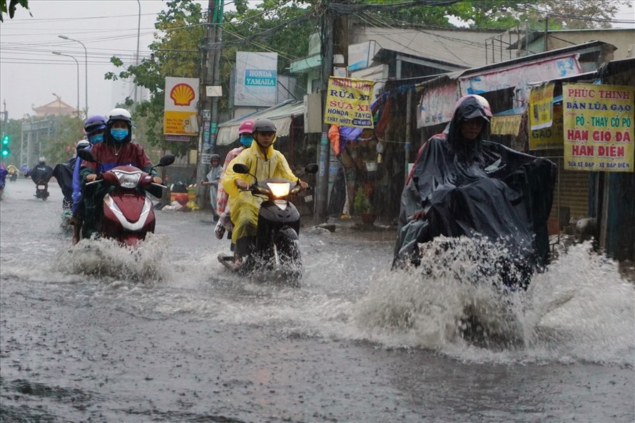 Tây Nguyên và Nam Bộ có mưa to đến rất to trong ngày