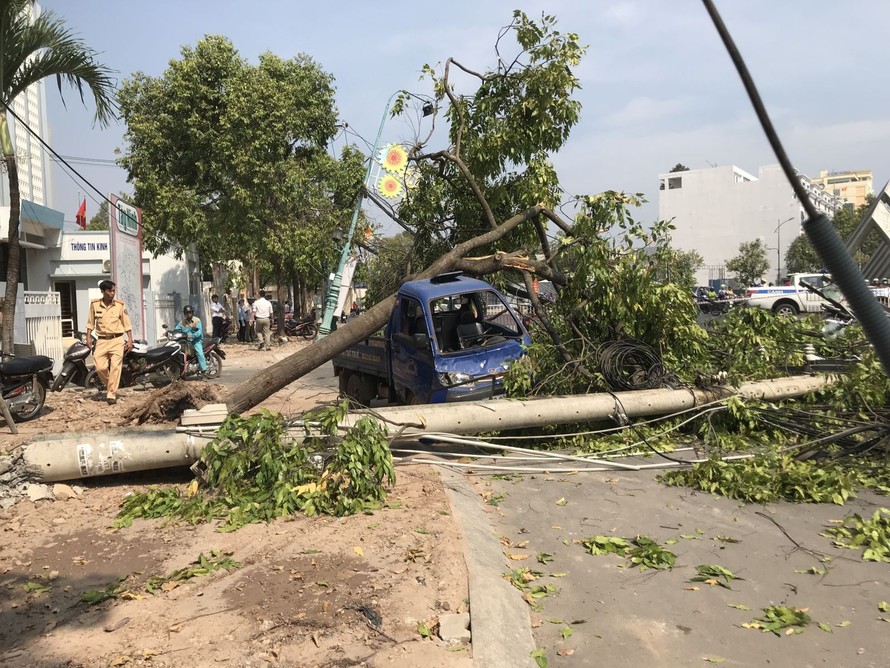 Hiện trường vụ TNGT ngày 30/1/2019, tại khu vực vòng xoay Trung tâm thành phố Tây Ninh (Tây Ninh) làm 2 em nhỏ bị thương. Ảnh: Thanh Tân-TTXVN