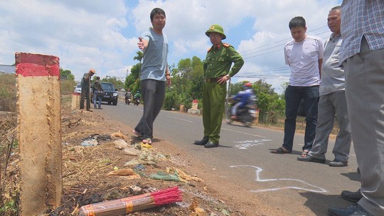 Hiện trường nơi nghi phạm bỏ lại xác vợ mình. Ảnh: NLĐ