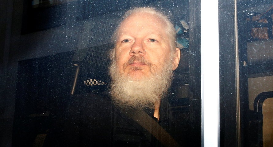 Tổng thống Ecuador cáo buộc Assange lợi dụng ĐSQ làm 'trung tâm gián điệp'