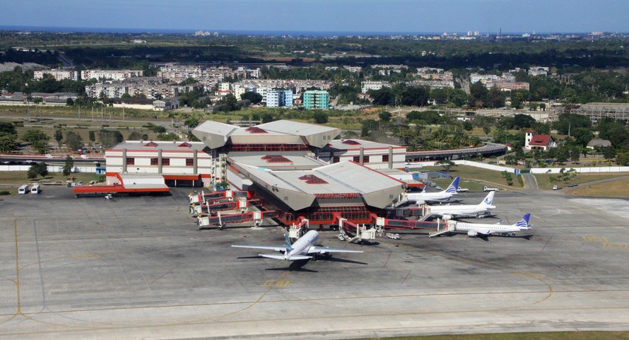 Mỹ 'giáng đòn' vào ngành du lịch Cuba