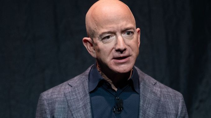 Jeff Bezos nhiều khả năng mất danh hiệu 'người giàu nhất thế giới'