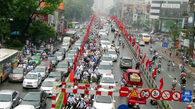 Bộ GTVT lý giải đề xuất xe máy bật đèn vào ban ngày