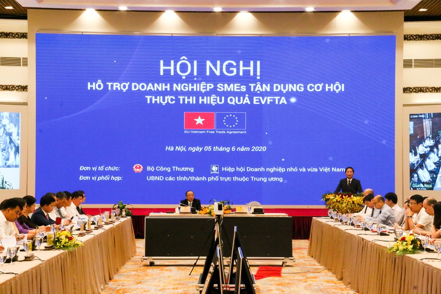 Toàn cảnh buổi hội nghị.