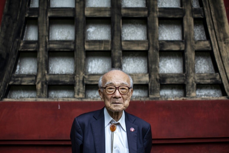 Ông Terumi Tanaka, 88 tuổi, sống sót sau vụ đánh bom Nagasaki. Ảnh: AFP