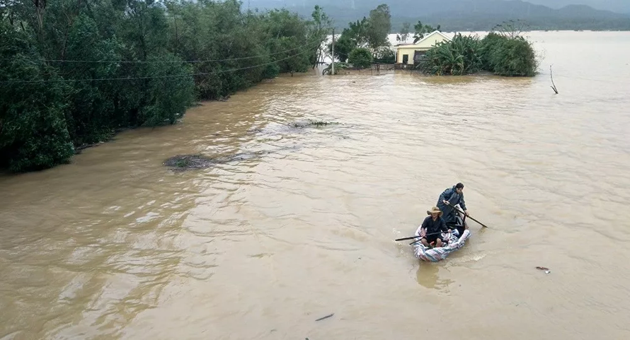 Lãnh đạo Mỹ, Trung Quốc thăm hỏi tình hình mưa lũ miền Trung