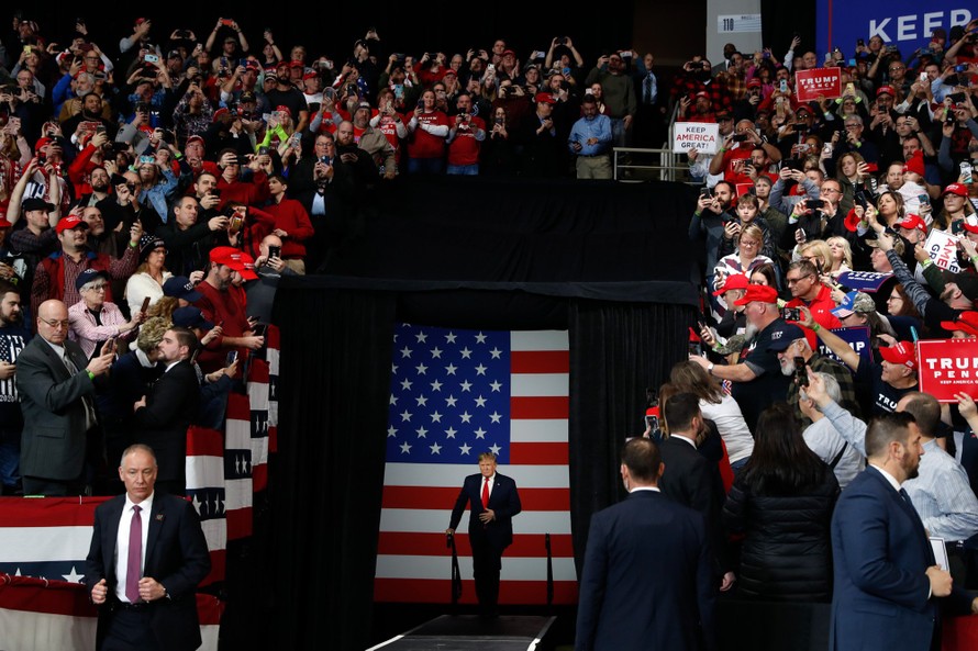 Ông Trump muốn 'truy cùng, đuổi tận' các mạng xã hội