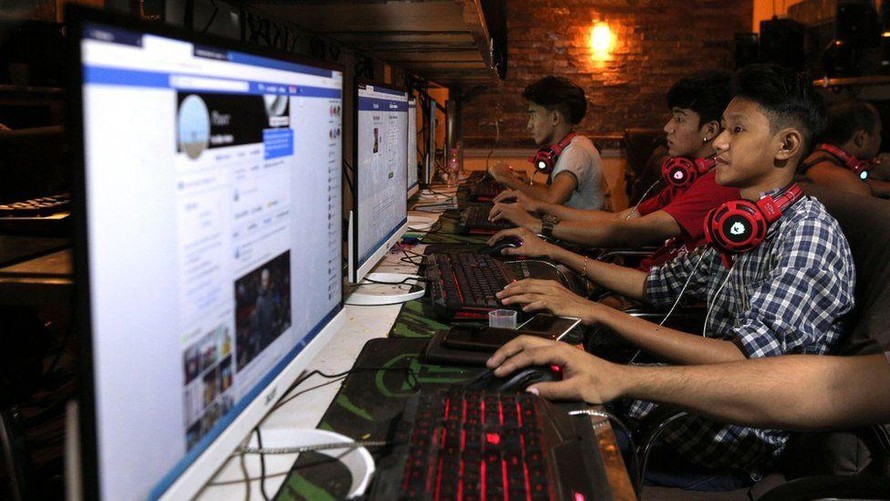 Facebook xóa trang có liên hệ với quân đội Myanmar