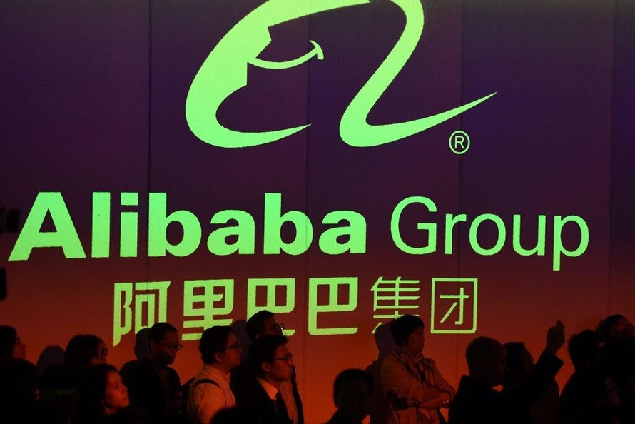 Trung Quốc phạt Alibaba: Một mũi tên trúng hai đích