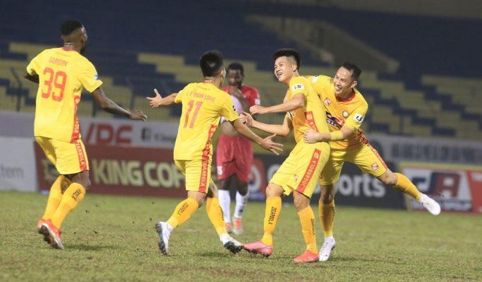 V.League 2021 tạm hoãn thi đấu vòng 13