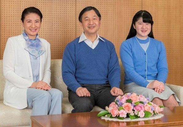 Gia đình Nhật hoàng Naruhito.