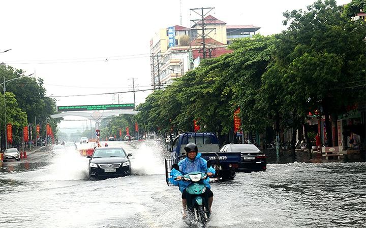 Bão số 2 suy yếu thành áp thấp nhiệt đới