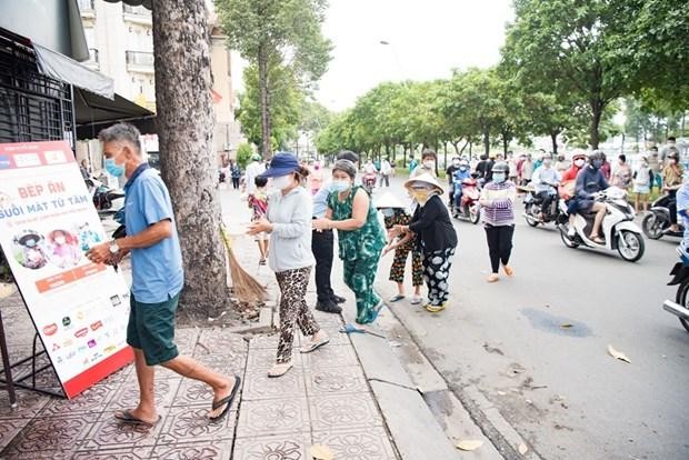 Những căn bếp nghĩa tình trong mùa dịch