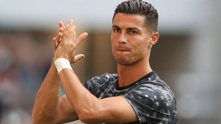 Cristiano Ronaldo trở lại Manchester United 