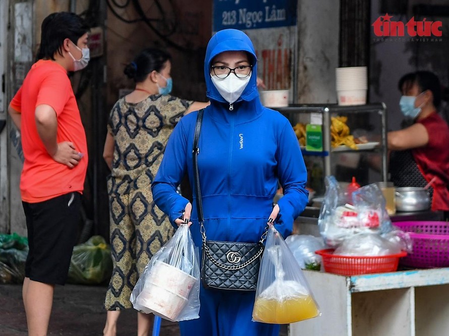 'Vùng xanh' Long Biên tíu tít hàng phở, bún bán mang về