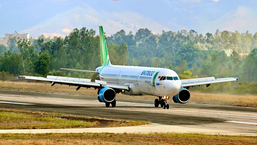 Bamboo Airways đưa gần 200 thai phụ, người già, y bác sĩ Huế về quê 