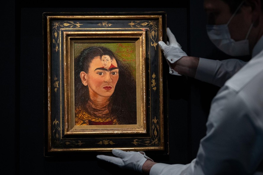 Tranh của 'thánh nữ hội họa' Frida Kahlo lập kỷ lục đấu giá