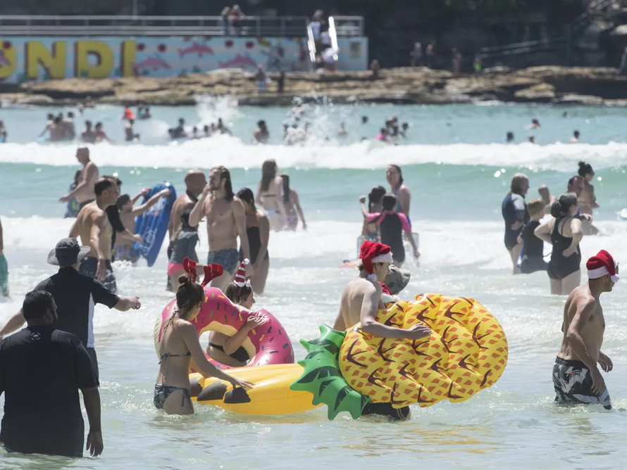 Australia đón Giáng sinh trong nắng nóng gay gắt